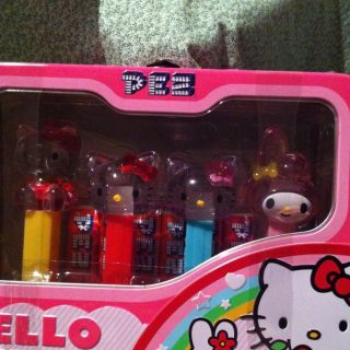 Hello Kitty 4 Collectible Pez Dispensers