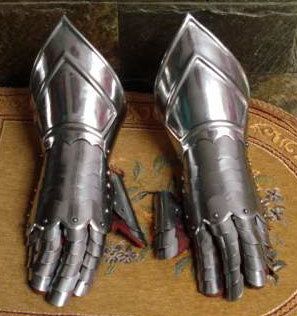 Collectible Medieval Gauntlet Gloves Fitted with Real Leather Gloves