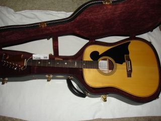 Martin Merle Travis D28M 2008 with Gold Plus Pickup
