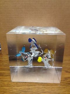 Paperweight 3 Adorable Mice Lucite Desktop 5 Square Display Cube