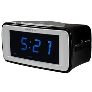 Emerson CKS9031 Smart Set Dual Alarm Clock With AM/FM Radio