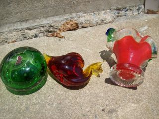 pc lot vintage art glass paperweights basket snail apple & Fenton