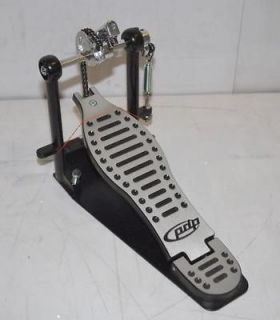 Pacific Drums by DW 400 Series Single Bass Drum Pedal PDSP400
