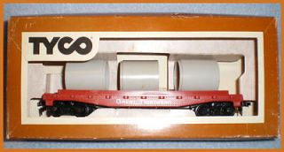 Vintage Tyco HO Scale G.N. Skid Flat w Culvert Pipe 342D w box Model