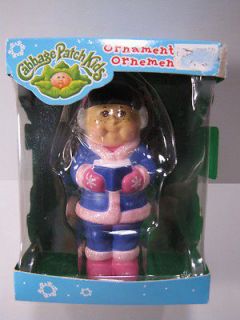 New CABBAGE PATCH KIDS CHRISTMAS ORNAMENT Freckle Faced Girl Caroling