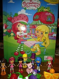 Strawberry Shortcake Story Book & Playset   12 Figures /cake topper