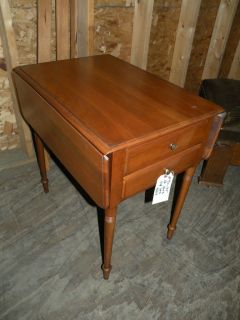 PENNSYLVANIA PA HOUSE~SOLID CHERRY DROP LEAF SIDE TABLE