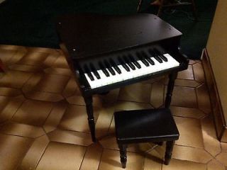 Childrens Piano  Working Plastic Keyes with Strings that make notes