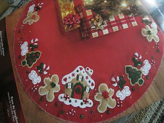 Christmas BUCILLA FELT Applique TREE SKIRT Kit,GINGERBREAD HOUSE,Size