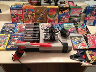 Nintendo NES (non working) PLUS 28 GAMES (CIB/Boxed/Loose) + Guns