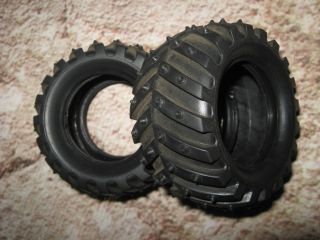 VINTAGE 2.0 SPIKED MUD TIRES REAR NEW CONDITION RC AE