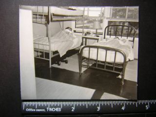 Photo 02598 teen girls sleep in dormitory bunk beds