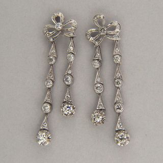 platinum diamond earring vs