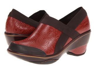 Jambu Cali   Embossed Womens Clog Shoes (Red)