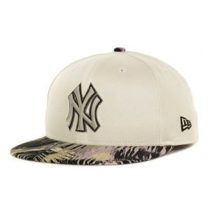 New York Yankees New Era MLB Cyber Leaf Exclusive 59FIFTY Fitted Cap